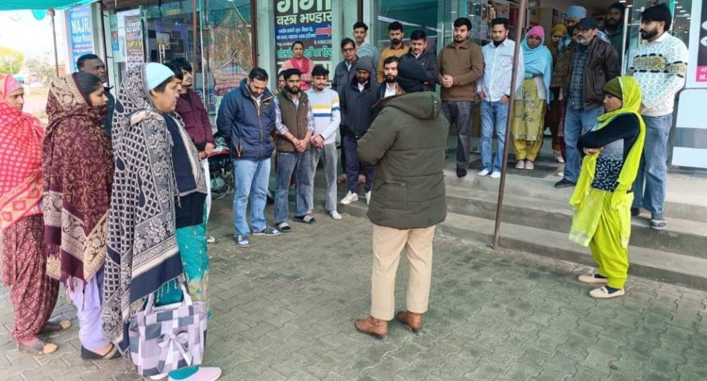 साईबर अपराध और नशा मुक्ति को लेकर पुलिस का जागरूकता अभियान तेज रतिया क्षेत्र में आमजन को साइबर सुरक्षा डिजिटल अरेस्ट और स्वस्थ जीवनशैली की दी जानकारी